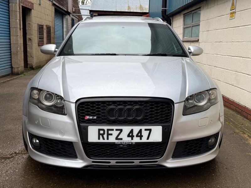 AUDI RS4