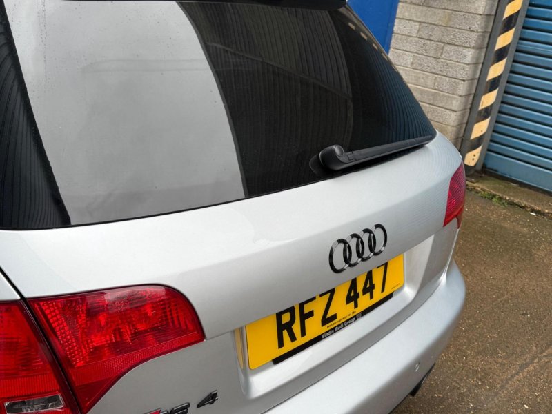 AUDI RS4
