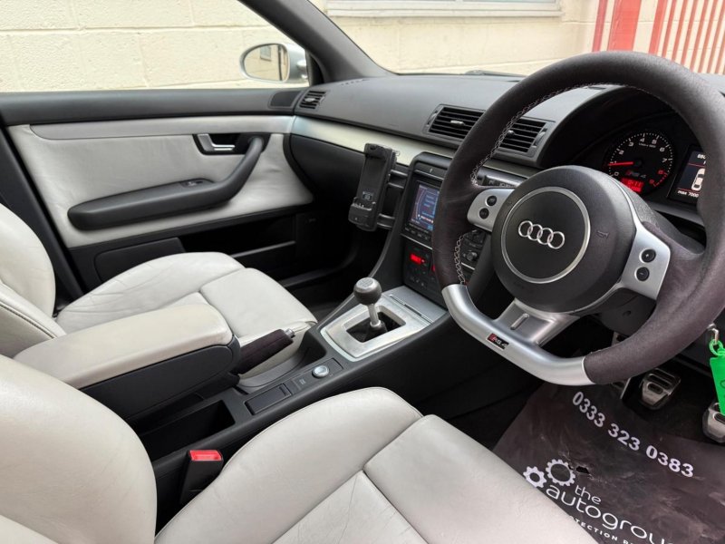 AUDI RS4