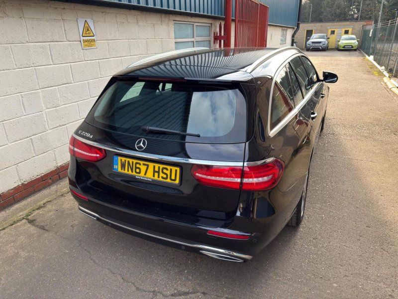 MERCEDES-BENZ E CLASS