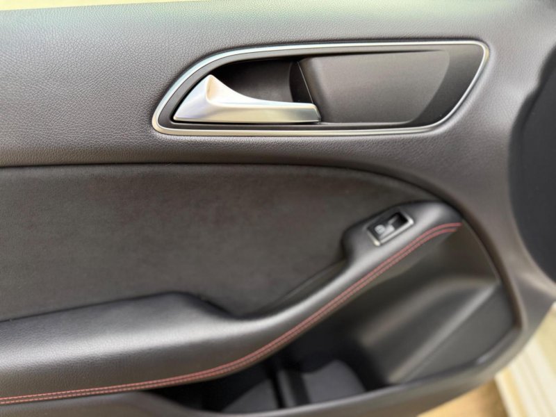 MERCEDES-BENZ B CLASS
