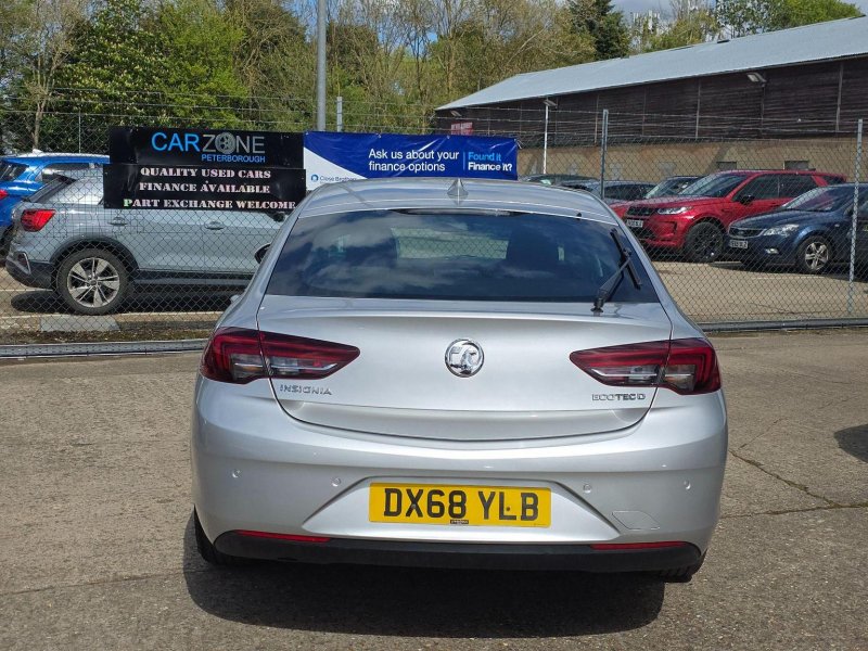 VAUXHALL INSIGNIA