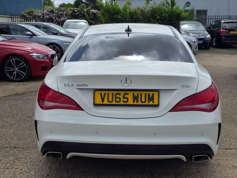 MERCEDES-BENZ CLA