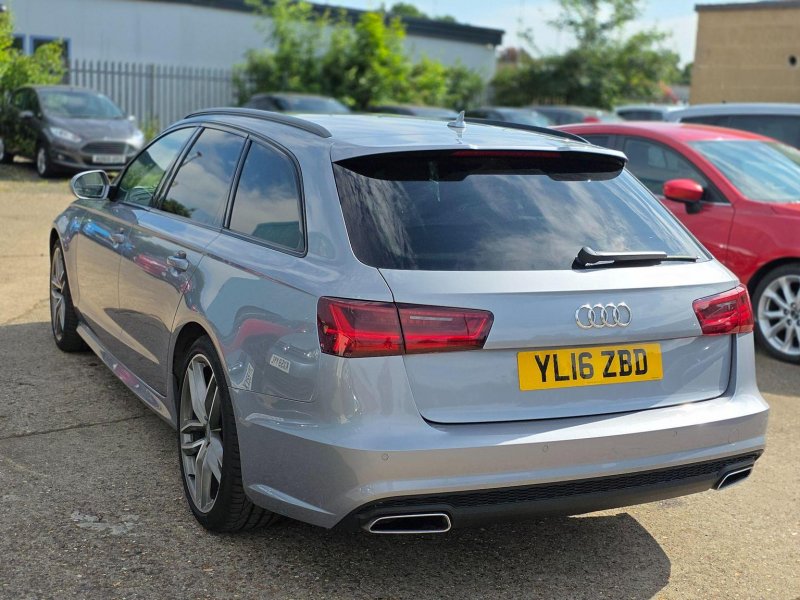 AUDI A6 AVANT