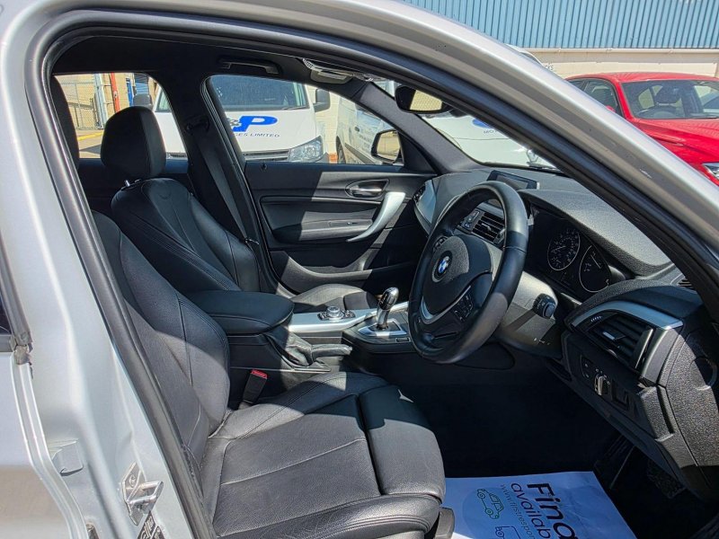 BMW 1 SERIES