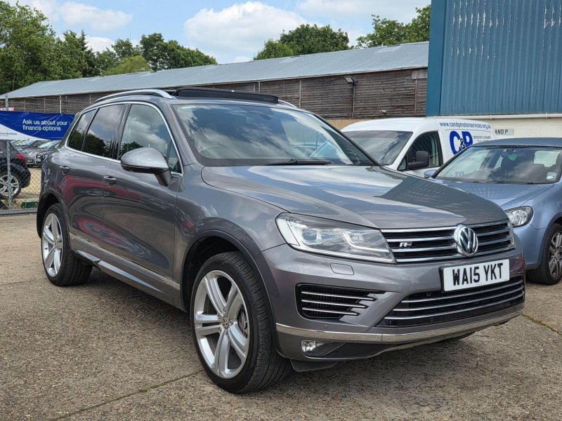 VOLKSWAGEN TOUAREG