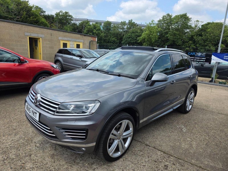 VOLKSWAGEN TOUAREG