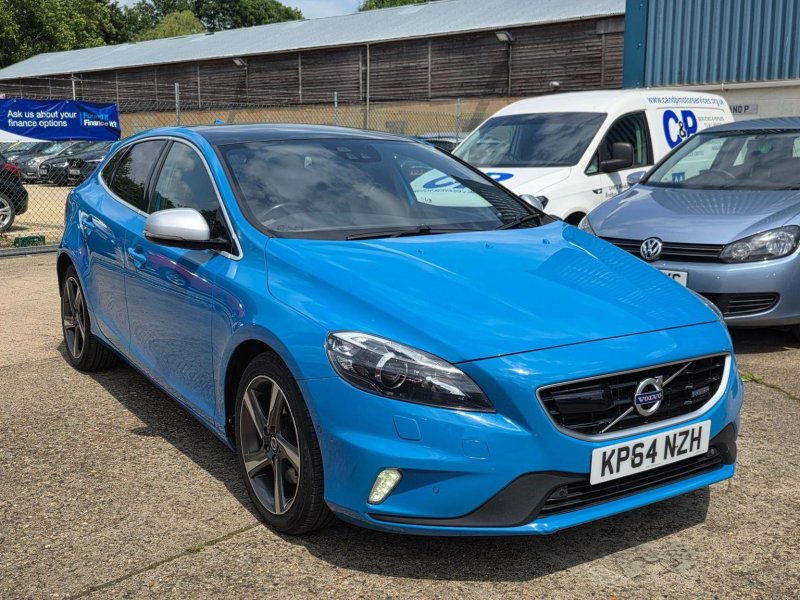 VOLVO V40