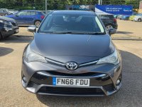 TOYOTA AVENSIS
