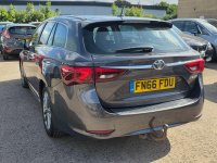 TOYOTA AVENSIS